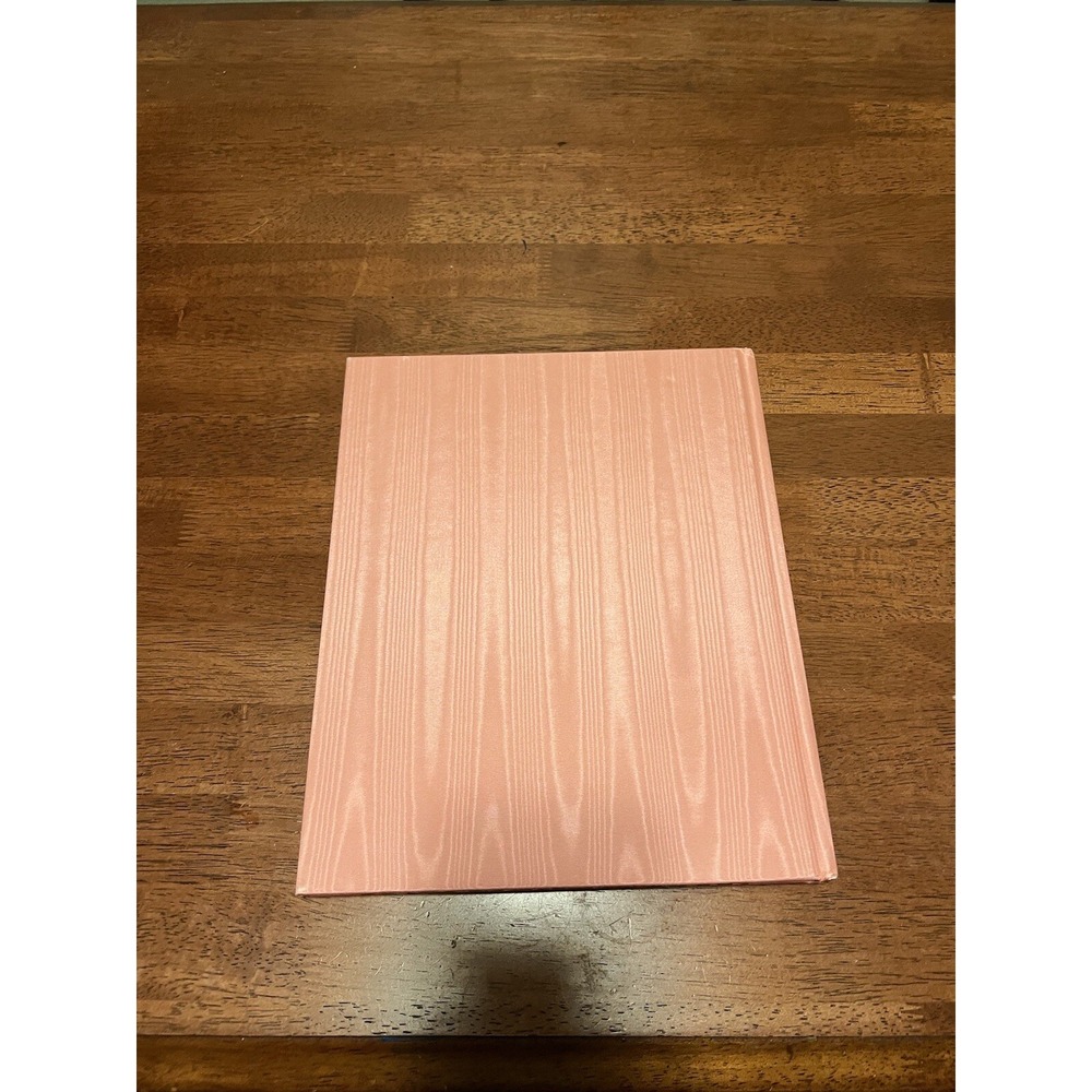 GUCCI 2018 Holiday Gift Price Catalog Hardcover - Picture 2 of 4